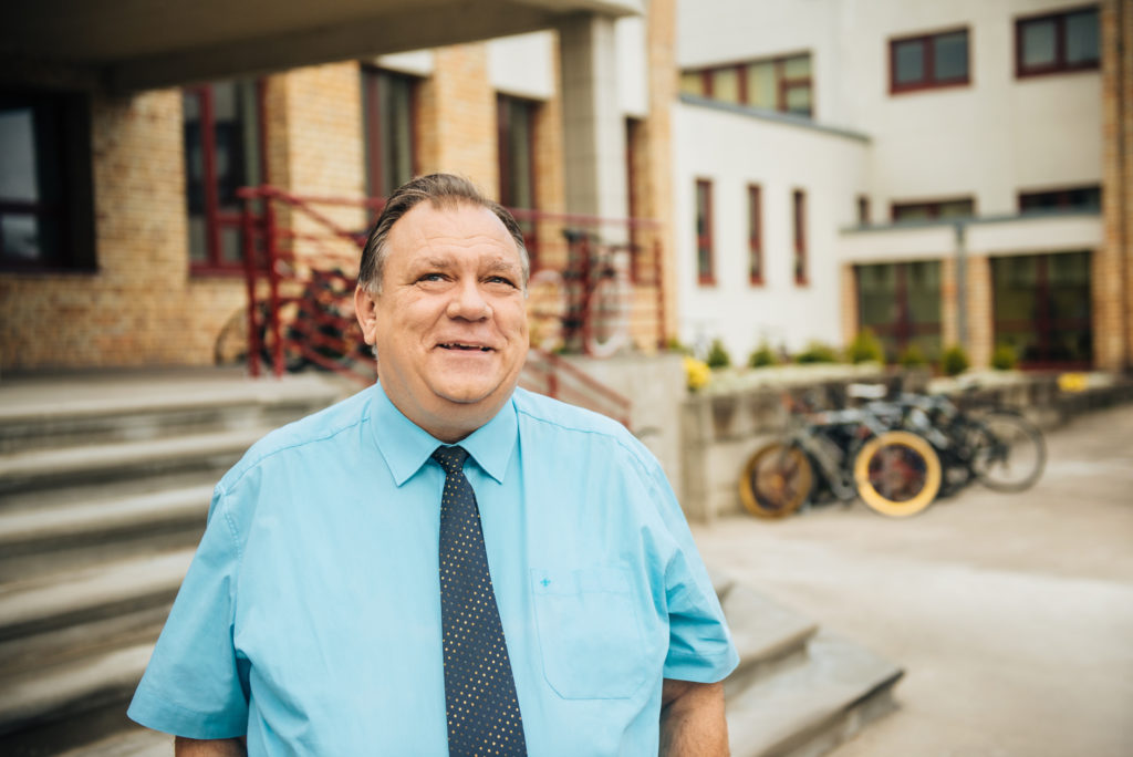 26Vesetas, Valdis Lapiņš